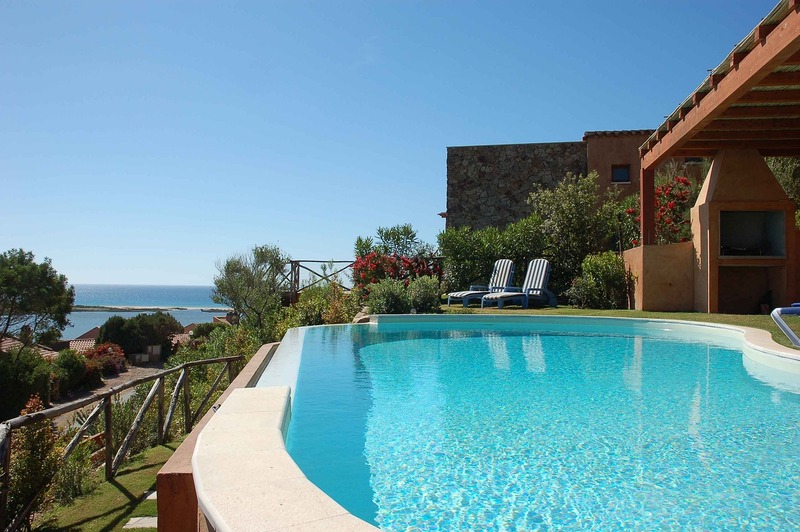 une piscine